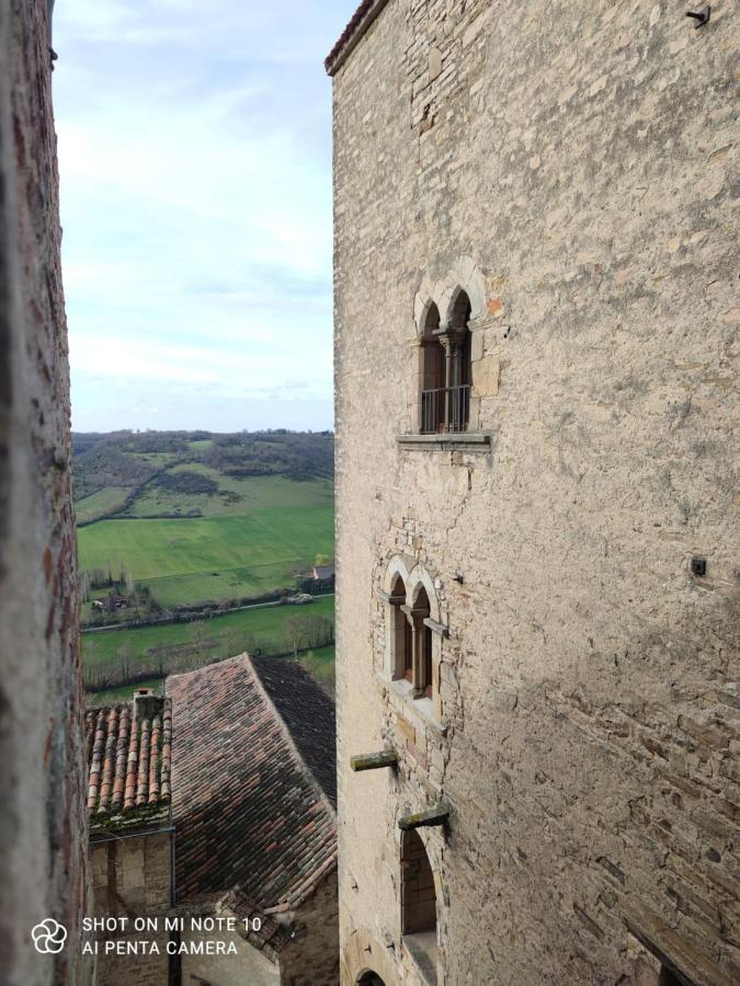 Le Gite D'Olympe Cordes Sur Ciel Exteriör bild